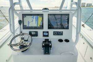 2023 Yellowfin 36 Offshore thumbnail 19