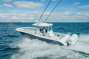 2023 Yellowfin 36 Offshore thumbnail 6