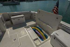2003 Silverton 42 Convertible thumbnail 16