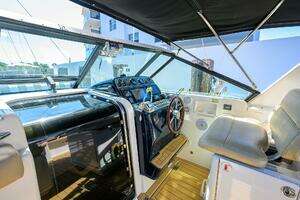 2002 Tiara Yachts 3100 LE thumbnail 16