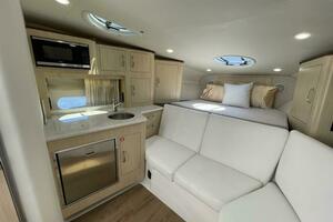 Photo 5295509 for 2026 Regal 33 XO  