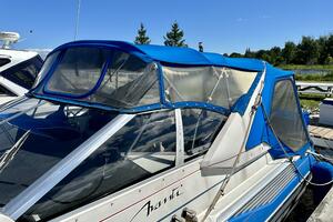 32ft Bayliner Yacht For Sale