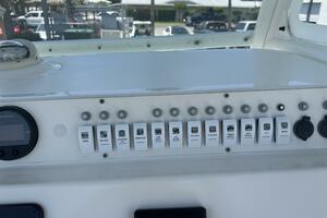 24ft Everglades Yacht For Sale