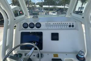 24ft Everglades Yacht For Sale