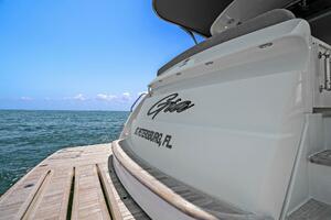 2021 Riviera 5400 Sport Yacht- Transom