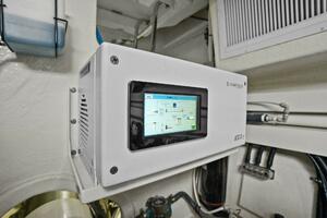 2021 Riviera 5400 Sport Yacht- Engine Room