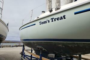 30ft Pearson Yacht For Sale