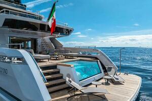 OCEAN KING DUCALE 120 118ft Ocean King Yacht For Sale