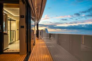 OCEAN KING DUCALE 120 118ft Ocean King Yacht For Sale