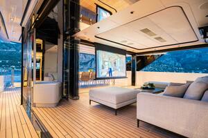 OCEAN KING DUCALE 120 118ft Ocean King Yacht For Sale