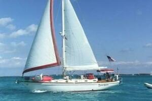 Bees Knees 45ft Creekmore Yacht For Sale