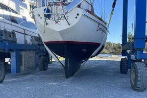 Bees Knees 45ft Creekmore Yacht For Sale