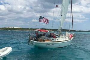 Bees Knees 45ft Creekmore Yacht For Sale