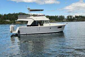  2023 Beneteau 35 Swift Trawler Yacht For Sale in Sidney British Columbia