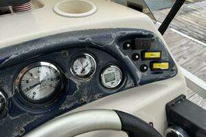 2002 Bennington 257L Pontoon Boat thumbnail 51