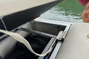 27ft Bennington Yacht For Sale