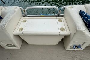 27ft Bennington Yacht For Sale