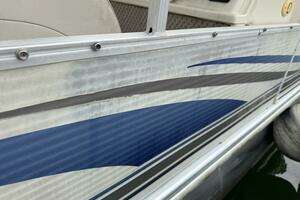 2002 Bennington 257L Pontoon Boat thumbnail 85