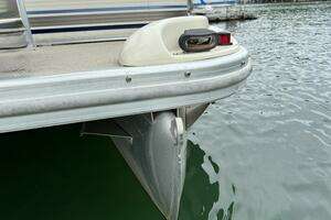 2002 Bennington 257L Pontoon Boat thumbnail 57