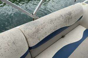 2002 Bennington 257L Pontoon Boat thumbnail 37