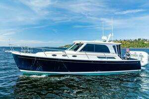  2013 Back Cove Back Cove 370 Yacht For Sale in Seattle WA
