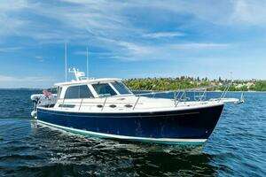  2013 Back Cove Back Cove 370 Yacht For Sale in Seattle WA
