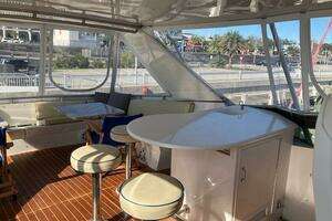 1996 Hatteras Sport Deck thumbnail 6