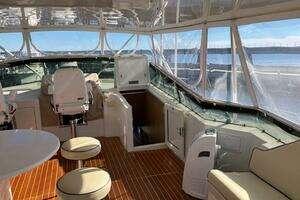 1996 Hatteras Sport Deck thumbnail 8