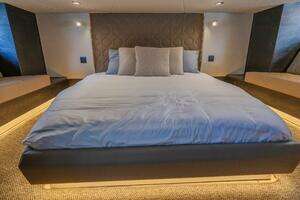2023 Vanquish Yachts VQ58 thumbnail 50