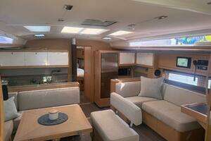 2022 Dufour 530 Ocean Version thumbnail 18