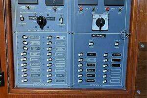 1986 Endeavour 42 CC thumbnail 11