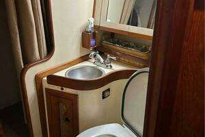 1986 Endeavour 42 CC thumbnail 12