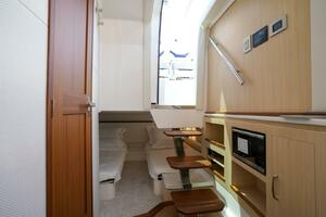 Photo 5308036 for 2025 Regal 43 SAV  