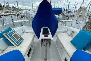 1998 Catalina 42 thumbnail 2