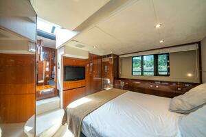 2012 Princess V52 thumbnail 23