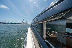 2012 Princess V52 thumbnail 29