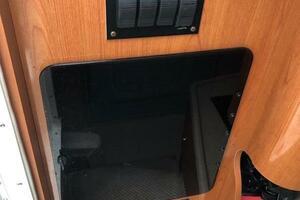 28ft Four Winns Yacht For Sale