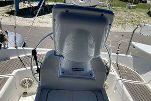 1993 Beneteau thumbnail 11