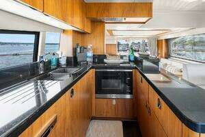 2016 Sunseeker Manhattan 65 thumbnail 106