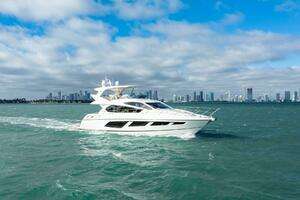 2016 Sunseeker Manhattan 65 thumbnail 25