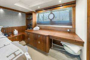 2016 Sunseeker Manhattan 65 thumbnail 81