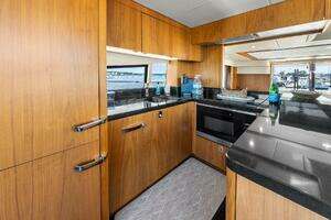 2016 Sunseeker Manhattan 65 thumbnail 104