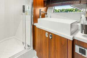 2016 Sunseeker Manhattan 65 thumbnail 74