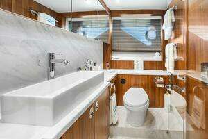 2016 Sunseeker Manhattan 65 thumbnail 87