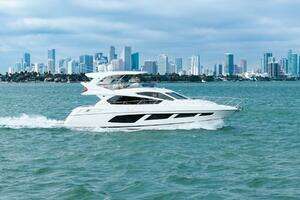 2016 Sunseeker Manhattan 65 thumbnail 10