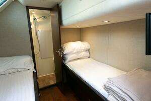 2014 Fairline Squadron 65 thumbnail 30