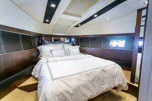 2014 Fairline Squadron 65 thumbnail 26