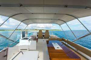 2014 Fairline Squadron 65 thumbnail 16