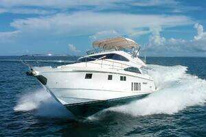 2014 Fairline Squadron 65 thumbnail 3