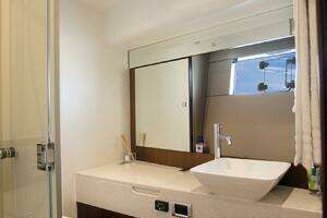 2014 Fairline Squadron 65 thumbnail 34